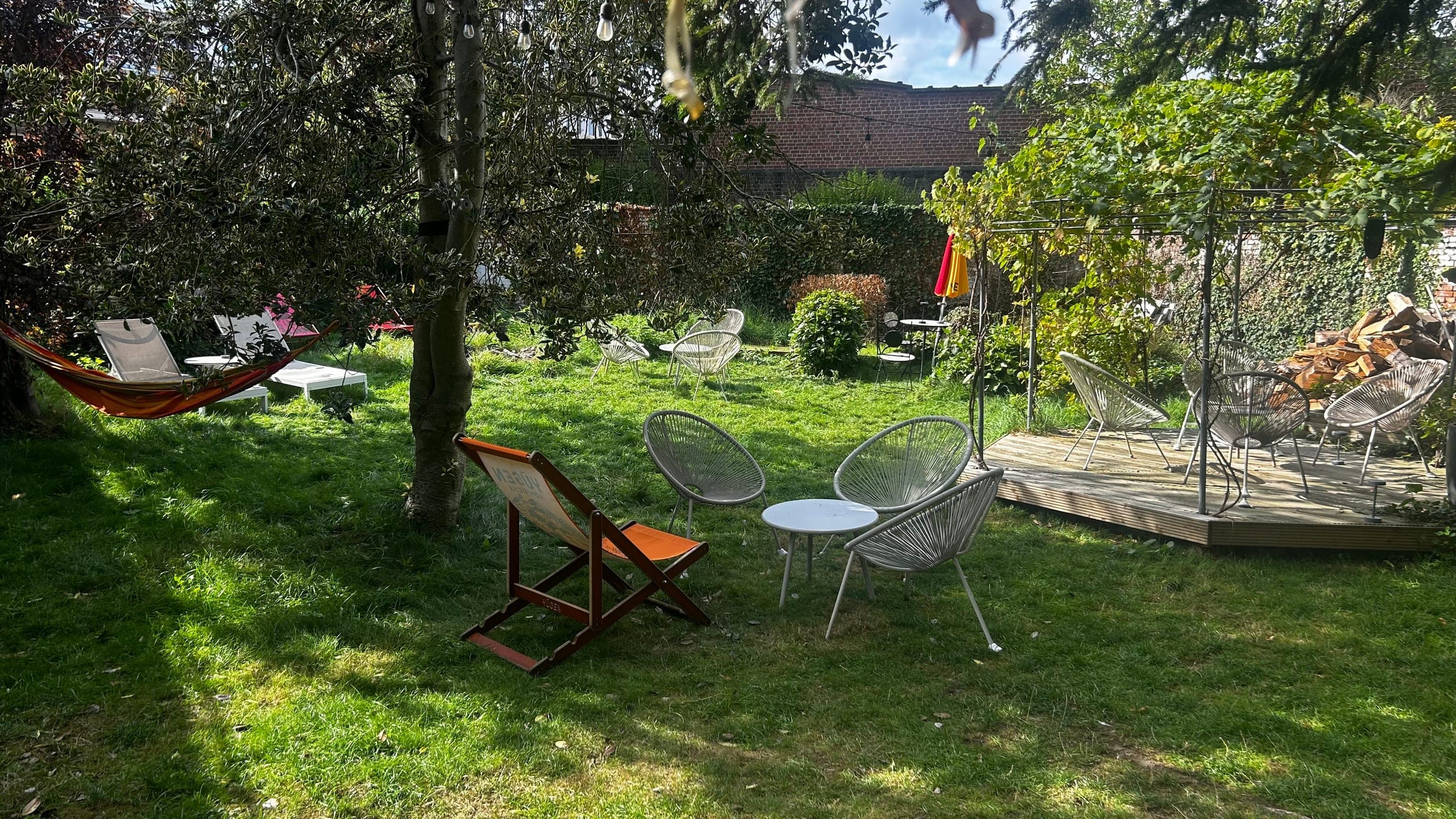 Barbecue in de tuin van Osti